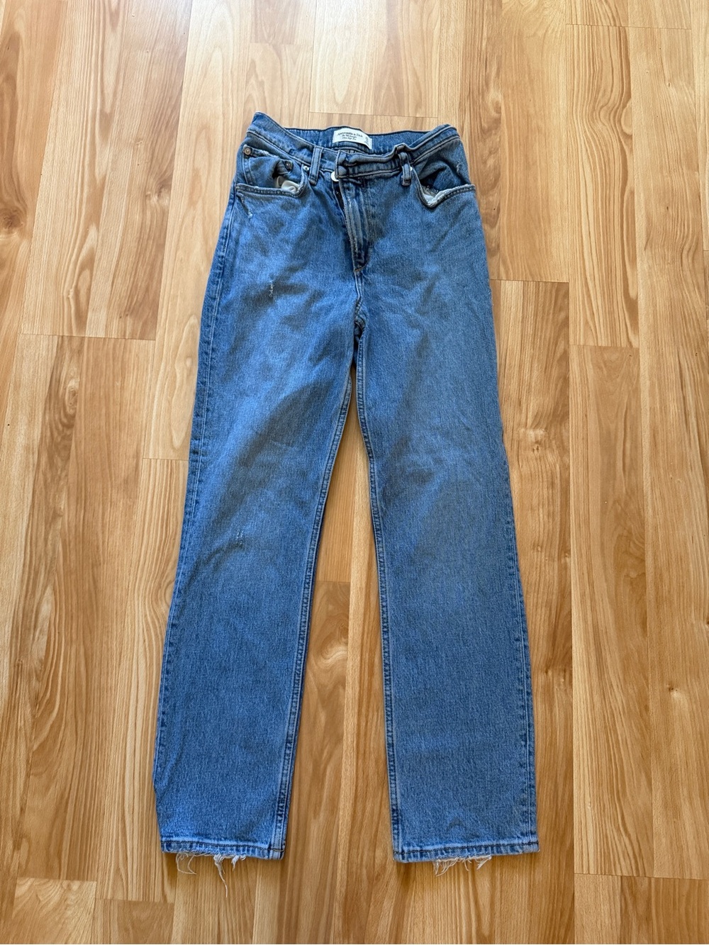 Abercrombie Womens 25 Short 90s Straight Ultra High Rise Asymmetric Jeans
